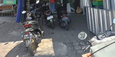 Apotek Senja Mitra Farma