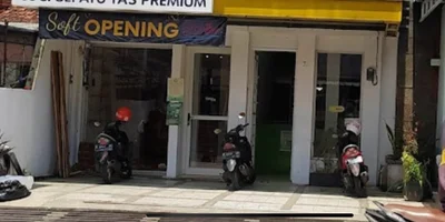 Apotek Adora Cikutra
